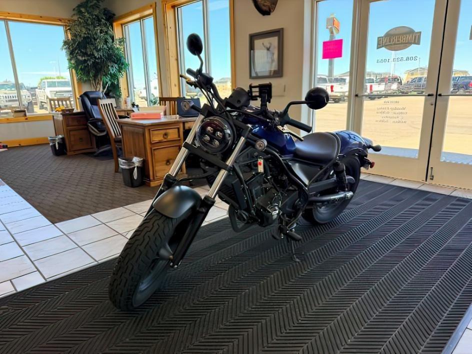 2022 BLUE /NA HONDA REBEL 300 (MLHNC5303N5) , MANUAL transmission, located at 1235 N Woodruff Ave., Idaho Falls, 83401, (208) 523-1053, 43.507172, -112.000488 - At Timberline Auto, finding a great deal on your next vehicle is always easy! Our experienced sales staff goal is to help find you the right vehicle at the right price! Our knowledgeable finance department has options for almost any credit score. We offer extended service contract options to prot- Photo#0