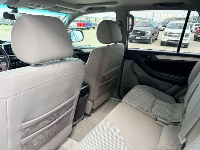 2007 SILVER /Stone Toyota 4Runner (JTEBU14R870) with an 4L V-6 DOHC engine, Automatic transmission, located at 1175 N Woodruff Ave, Idaho Falls, ID, 83401, 43.506901, -111.999657 - At Timberline Auto, finding a great deal on your next vehicle is always easy! Our experienced sales staff goal is to help find you the right vehicle at the right price! Our knowledgeable finance department has options for almost any credit score. We offer extended service contract options to prot- Photo#46