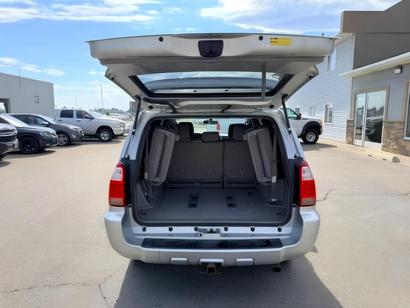 2007 SILVER /Stone Toyota 4Runner (JTEBU14R870) with an 4L V-6 DOHC engine, Automatic transmission, located at 1175 N Woodruff Ave, Idaho Falls, ID, 83401, 43.506901, -111.999657- Photo#4
