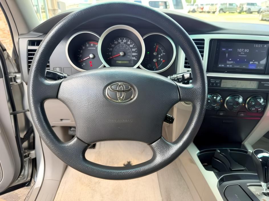2007 SILVER /Stone Toyota 4Runner (JTEBU14R870) with an 4L V-6 DOHC engine, Automatic transmission, located at 1175 N Woodruff Ave, Idaho Falls, ID, 83401, 43.506901, -111.999657 - At Timberline Auto, finding a great deal on your next vehicle is always easy! Our experienced sales staff goal is to help find you the right vehicle at the right price! Our knowledgeable finance department has options for almost any credit score. We offer extended service contract options to prot- Photo#14