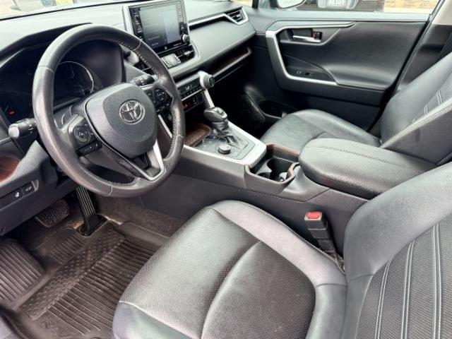2021 GRAY /Black Toyota RAV4 Hybrid Limited (2T3D6RFV3MW) with an Dynamic Force 2.5L I-4 port/direct injection engine, AUTOMATIC transmission, located at 1235 N Woodruff Ave., Idaho Falls, 83401, (208) 523-1053, 43.507172, -112.000488 - At Timberline Auto, finding a great deal on your next vehicle is always easy! Our experienced sales staff goal is to help find you the right vehicle at the right price! Our knowledgeable finance department has options for almost any credit score. We offer extended service contract options to prot- Photo#40