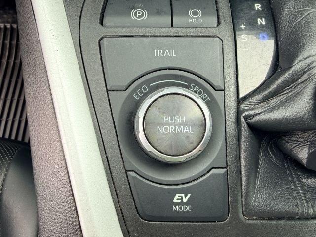 2021 GRAY /Black Toyota RAV4 Hybrid Limited (2T3D6RFV3MW) with an Dynamic Force 2.5L I-4 port/direct injection engine, AUTOMATIC transmission, located at 1235 N Woodruff Ave., Idaho Falls, 83401, (208) 523-1053, 43.507172, -112.000488 - At Timberline Auto, finding a great deal on your next vehicle is always easy! Our experienced sales staff goal is to help find you the right vehicle at the right price! Our knowledgeable finance department has options for almost any credit score. We offer extended service contract options to prot- Photo#45