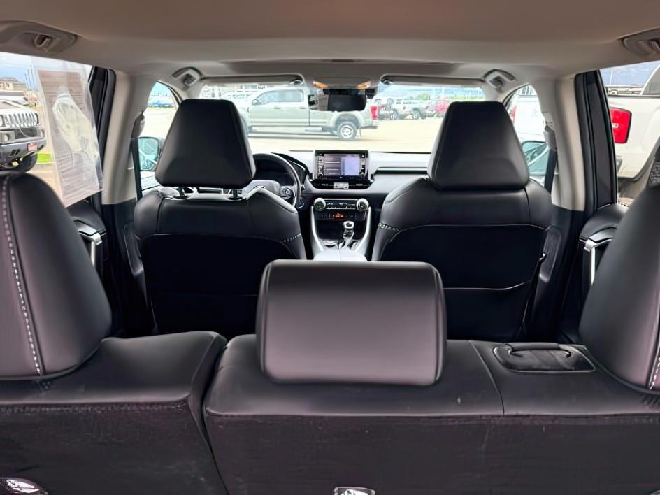 2021 GRAY /Black Toyota RAV4 Hybrid Limited (2T3D6RFV3MW) with an Dynamic Force 2.5L I-4 port/direct injection engine, AUTOMATIC transmission, located at 1235 N Woodruff Ave., Idaho Falls, 83401, (208) 523-1053, 43.507172, -112.000488 - At Timberline Auto, finding a great deal on your next vehicle is always easy! Our experienced sales staff goal is to help find you the right vehicle at the right price! Our knowledgeable finance department has options for almost any credit score. We offer extended service contract options to prot- Photo#7