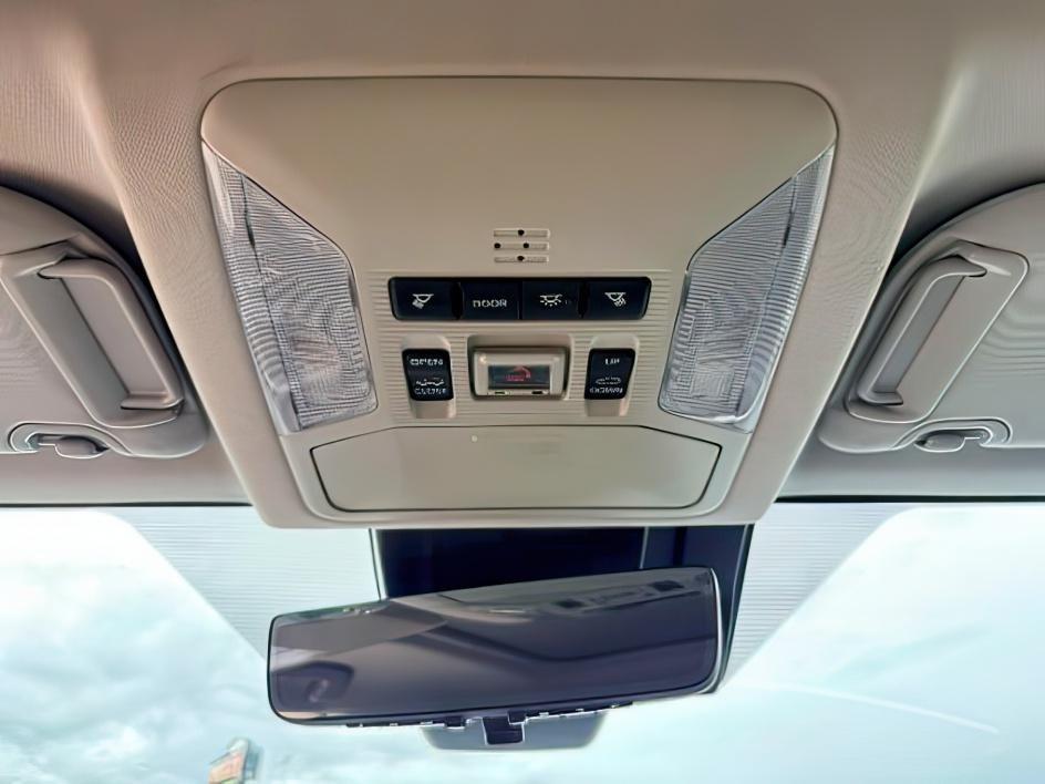 2021 GRAY /Black Toyota RAV4 Hybrid Limited (2T3D6RFV3MW) with an Dynamic Force 2.5L I-4 port/direct injection engine, AUTOMATIC transmission, located at 1235 N Woodruff Ave., Idaho Falls, 83401, (208) 523-1053, 43.507172, -112.000488 - At Timberline Auto, finding a great deal on your next vehicle is always easy! Our experienced sales staff goal is to help find you the right vehicle at the right price! Our knowledgeable finance department has options for almost any credit score. We offer extended service contract options to prot- Photo#20