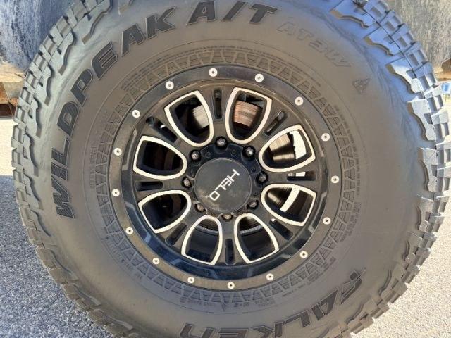 2006 WHITE /Medium Slate Gray Cloth Interior Dodge Ram 2500 ST Quad Cab 4WD (1D7KS28D56J) with an 5.7L V8 OHV 16V engine, 4-Speed Automatic transmission, located at 1235 N Woodruff Ave., Idaho Falls, 83401, (208) 523-1053, 43.507172, -112.000488 - At Timberline Auto, finding a great deal on your next vehicle is always easy! Our experienced sales staff goal is to help find you the right vehicle at the right price! Our knowledgeable finance department has options for almost any credit score. We offer extended service contract options to prot- Photo#10