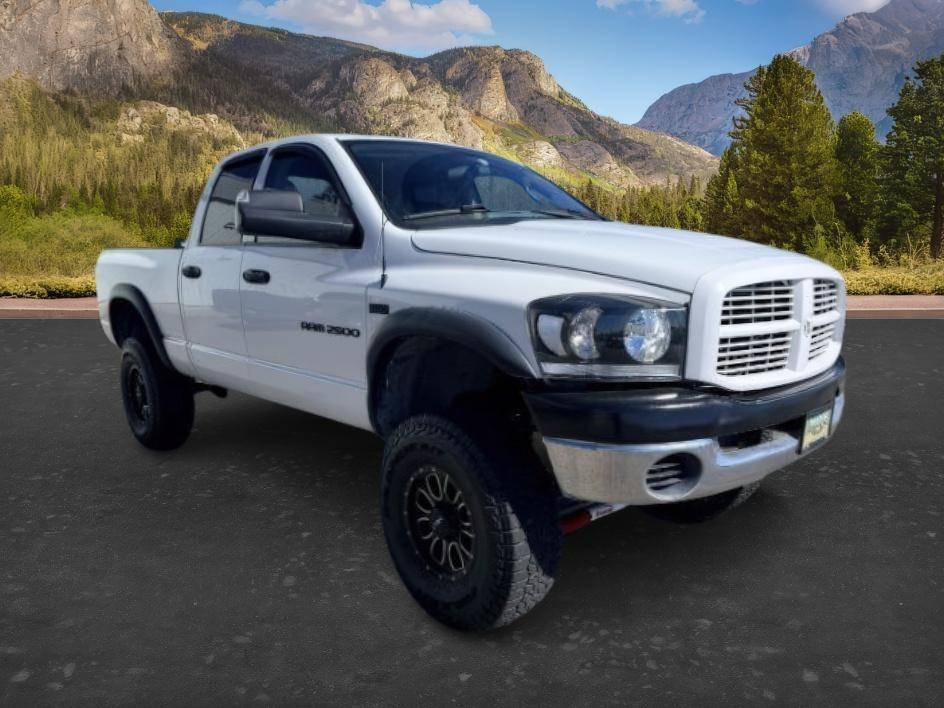 2006 WHITE /Medium Slate Gray Cloth Interior Dodge Ram 2500 (1D7KS28D56J) with an 57L V8 OHV 16V engine, Automatic transmission, located at 1175 N Woodruff Ave, Idaho Falls, ID, 83401, 43.506901, -111.999657 - At Timberline Auto, finding a great deal on your next vehicle is always easy! Our experienced sales staff goal is to help find you the right vehicle at the right price! Our knowledgeable finance department has options for almost any credit score. We offer extended service contract options to prot- Photo#7