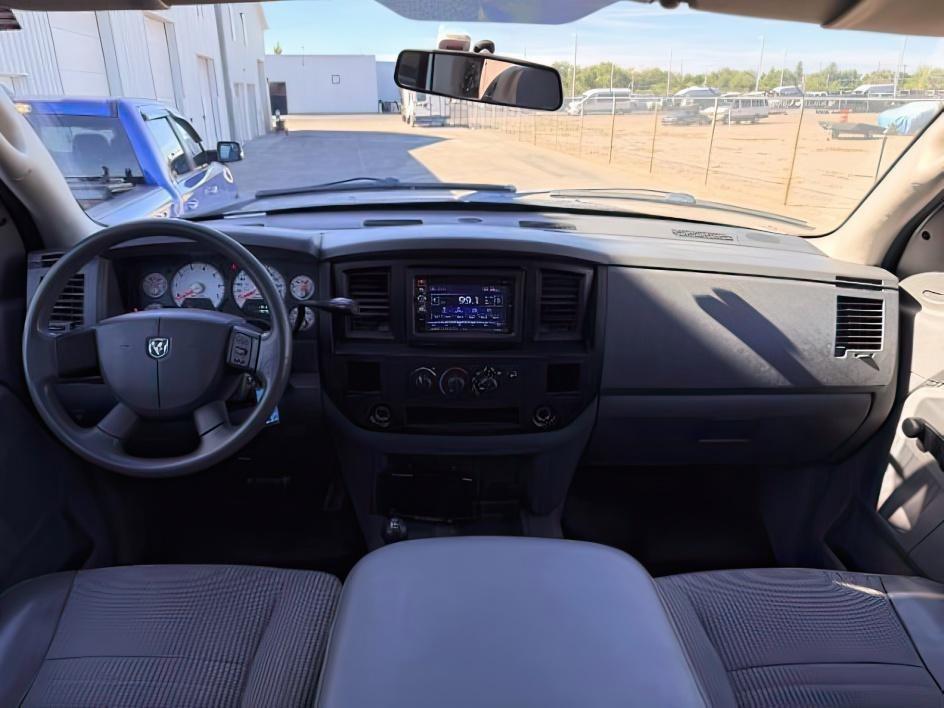2006 WHITE /Medium Slate Gray Cloth Interior Dodge Ram 2500 (1D7KS28D56J) with an 57L V8 OHV 16V engine, Automatic transmission, located at 1175 N Woodruff Ave, Idaho Falls, ID, 83401, 43.506901, -111.999657 - At Timberline Auto, finding a great deal on your next vehicle is always easy! Our experienced sales staff goal is to help find you the right vehicle at the right price! Our knowledgeable finance department has options for almost any credit score. We offer extended service contract options to prot- Photo#21