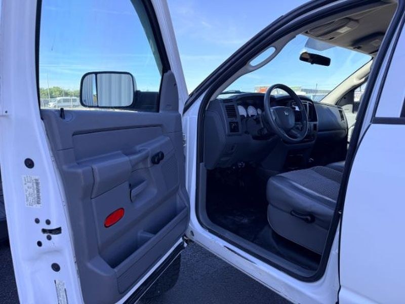 2006 WHITE /Medium Slate Gray Dodge Ram Pickup ST (1D7KS28D56J) with an V8, 5.7L engine, 6-speed manual transmission, located at 1175 N Woodruff Ave, Idaho Falls, ID, 83401, 43.506901, -111.999657 - <b>Vehicle Details</b><br>Get ready to tackle tough jobs and weekend adventures in this **2006 Dodge Ram Pickup 2500 ST Quad Cab 4WD**. Built with legendary Dodge strength and powered by a **V8 5.7L Gasoline engine**, this heavy-duty pickup delivers the capability, confidence, and rugged style drive- Photo#11