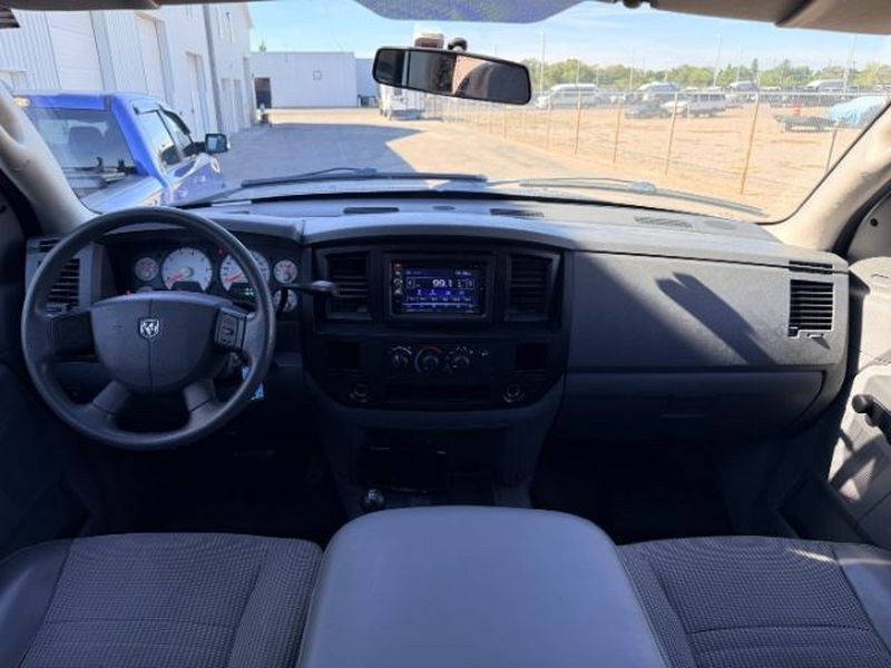 2006 WHITE /Medium Slate Gray Dodge Ram Pickup ST (1D7KS28D56J) with an V8, 5.7L engine, 6-speed manual transmission, located at 1175 N Woodruff Ave, Idaho Falls, ID, 83401, 43.506901, -111.999657 - <b>Vehicle Details</b><br>Get ready to tackle tough jobs and weekend adventures in this **2006 Dodge Ram Pickup 2500 ST Quad Cab 4WD**. Built with legendary Dodge strength and powered by a **V8 5.7L Gasoline engine**, this heavy-duty pickup delivers the capability, confidence, and rugged style drive- Photo#21