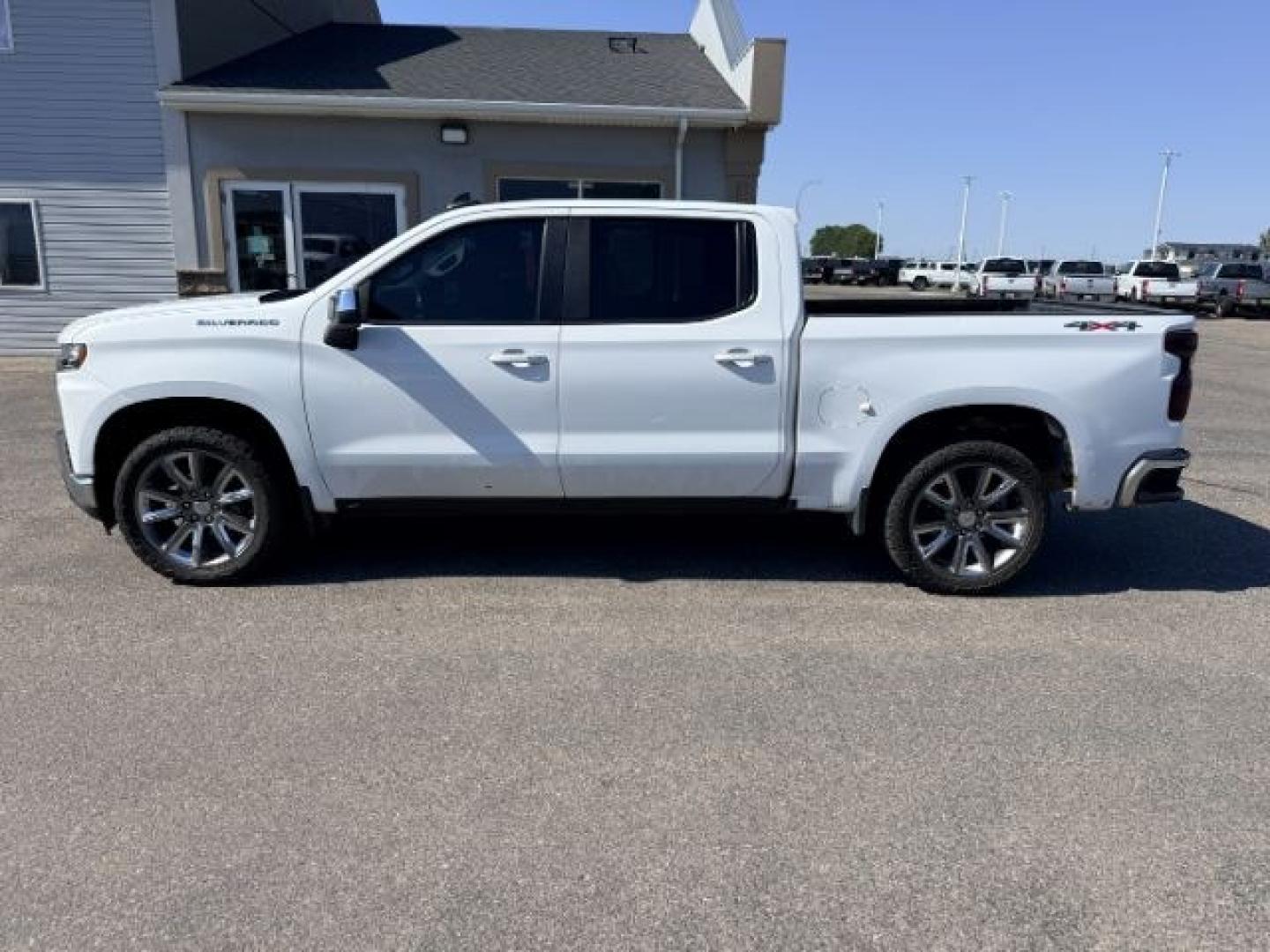 2019 WHITE /CLOTH Chevrolet Silverado 1500 (1GCUYDED5KZ) with an 53L V8 engine, Automatic transmission, located at 1175 N Woodruff Ave, Idaho Falls, ID, 83401, 43.506901, -111.999657 - At Timberline Auto, finding a great deal on your next vehicle is always easy! Our experienced sales staff goal is to help find you the right vehicle at the right price! Our knowledgeable finance department has options for almost any credit score. We offer extended service contract options to prot- Photo#27