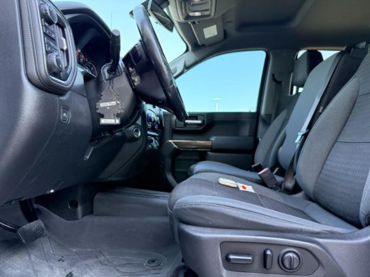 2019 WHITE /CLOTH Chevrolet Silverado 1500 (1GCUYDED5KZ) with an 53L V8 engine, Automatic transmission, located at 1175 N Woodruff Ave, Idaho Falls, ID, 83401, 43.506901, -111.999657 - At Timberline Auto, finding a great deal on your next vehicle is always easy! Our experienced sales staff goal is to help find you the right vehicle at the right price! Our knowledgeable finance department has options for almost any credit score. We offer extended service contract options to prot- Photo#37