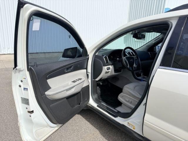 2011 WHITE /Ebony GMC Acadia SLT-2 (1GKKVSED6BJ) with an 3.6L V-6 gasoline direct injection engine, AUTOMATIC transmission - At Timberline Auto, finding a great deal on your next vehicle is always easy! Our experienced sales staff goal is to help find you the right vehicle at the right price! Our knowledgeable finance department has options for almost any credit score. We offer extended service contract options to prot- Photo#14