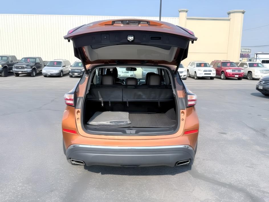 2016 ORANGE /Black Nissan Murano (5N1AZ2MH4GN) with an 35L V-6 DOHC engine, Automatic transmission, located at 1175 N Woodruff Ave, Idaho Falls, ID, 83401, 43.506901, -111.999657 - At Timberline Auto, finding a great deal on your next vehicle is always easy! Our experienced sales staff goal is to help find you the right vehicle at the right price! Our knowledgeable finance department has options for almost any credit score. We offer extended service contract options to prot- Photo#4