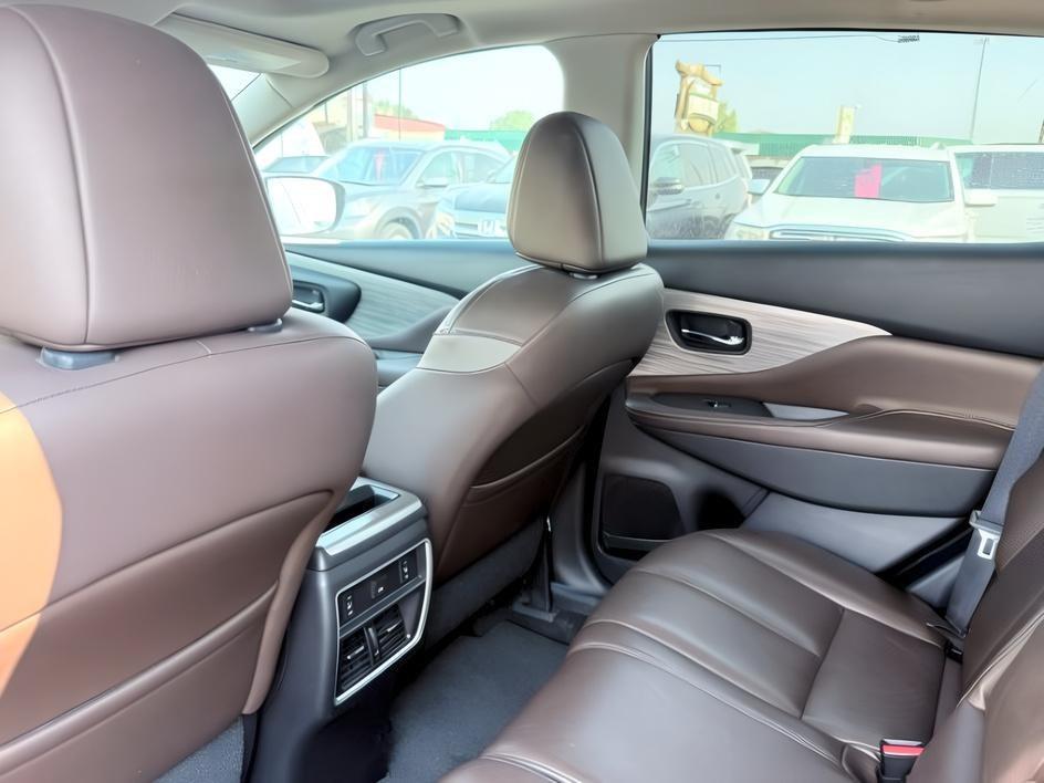 2016 ORANGE /Black Nissan Murano (5N1AZ2MH4GN) with an 35L V-6 DOHC engine, Automatic transmission, located at 1175 N Woodruff Ave, Idaho Falls, ID, 83401, 43.506901, -111.999657 - At Timberline Auto, finding a great deal on your next vehicle is always easy! Our experienced sales staff goal is to help find you the right vehicle at the right price! Our knowledgeable finance department has options for almost any credit score. We offer extended service contract options to prot- Photo#28