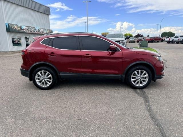 2022 RED /Charcoal Nissan Rogue Sport SV AWD Xtronic CVT (JN1BJ1BW1NW) with an 2L I-4 gasoline direct injection engine, AUTOMATIC transmission, located at 1235 N Woodruff Ave., Idaho Falls, 83401, (208) 523-1053, 43.507172, -112.000488 - At Timberline Auto, finding a great deal on your next vehicle is always easy! Our experienced sales staff goal is to help find you the right vehicle at the right price! Our knowledgeable finance department has options for almost any credit score. We offer extended service contract options to prot- Photo#39