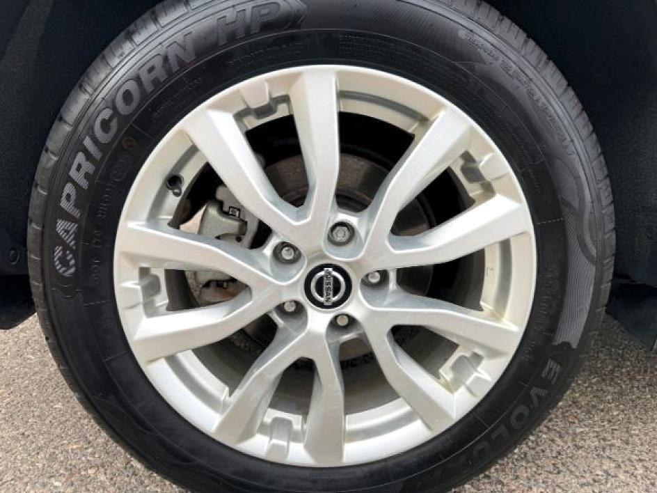2022 RED /Charcoal Nissan Rogue Sport SV AWD Xtronic CVT (JN1BJ1BW1NW) with an 2L I-4 gasoline direct injection engine, AUTOMATIC transmission, located at 1235 N Woodruff Ave., Idaho Falls, 83401, (208) 523-1053, 43.507172, -112.000488 - At Timberline Auto, finding a great deal on your next vehicle is always easy! Our experienced sales staff goal is to help find you the right vehicle at the right price! Our knowledgeable finance department has options for almost any credit score. We offer extended service contract options to prot- Photo#12