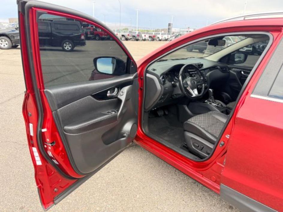 2022 RED /Charcoal Nissan Rogue Sport SV AWD Xtronic CVT (JN1BJ1BW1NW) with an 2L I-4 gasoline direct injection engine, AUTOMATIC transmission, located at 1235 N Woodruff Ave., Idaho Falls, 83401, (208) 523-1053, 43.507172, -112.000488 - At Timberline Auto, finding a great deal on your next vehicle is always easy! Our experienced sales staff goal is to help find you the right vehicle at the right price! Our knowledgeable finance department has options for almost any credit score. We offer extended service contract options to prot- Photo#13