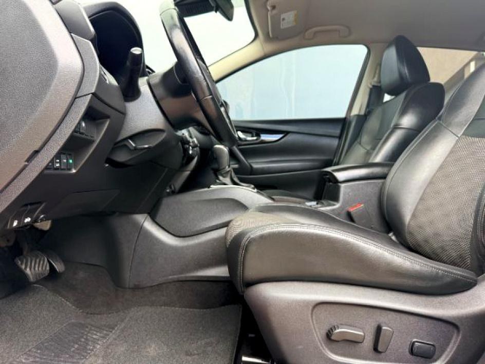 2022 RED /Charcoal Nissan Rogue Sport SV AWD Xtronic CVT (JN1BJ1BW1NW) with an 2L I-4 gasoline direct injection engine, AUTOMATIC transmission, located at 1235 N Woodruff Ave., Idaho Falls, 83401, (208) 523-1053, 43.507172, -112.000488 - At Timberline Auto, finding a great deal on your next vehicle is always easy! Our experienced sales staff goal is to help find you the right vehicle at the right price! Our knowledgeable finance department has options for almost any credit score. We offer extended service contract options to prot- Photo#14