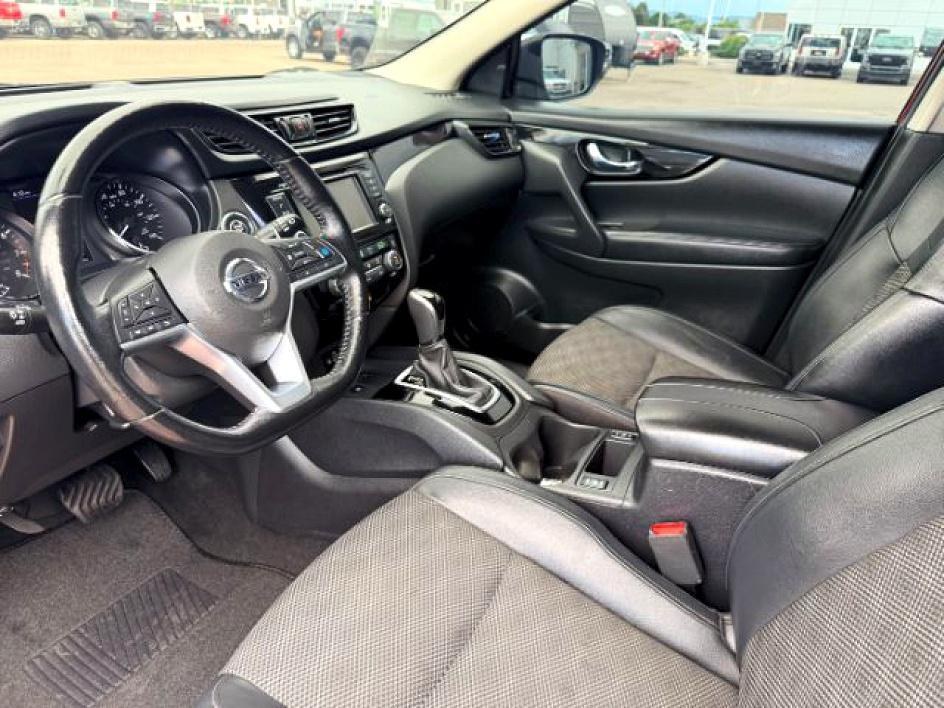 2022 RED /Charcoal Nissan Rogue Sport SV AWD Xtronic CVT (JN1BJ1BW1NW) with an 2L I-4 gasoline direct injection engine, AUTOMATIC transmission, located at 1235 N Woodruff Ave., Idaho Falls, 83401, (208) 523-1053, 43.507172, -112.000488 - At Timberline Auto, finding a great deal on your next vehicle is always easy! Our experienced sales staff goal is to help find you the right vehicle at the right price! Our knowledgeable finance department has options for almost any credit score. We offer extended service contract options to prot- Photo#15