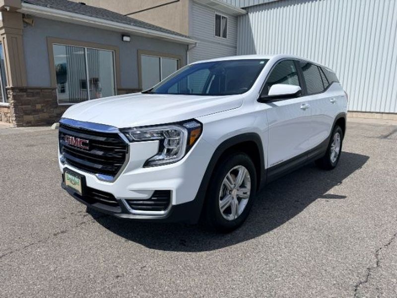 photo of 2024 GMC Terrain AWD SLE