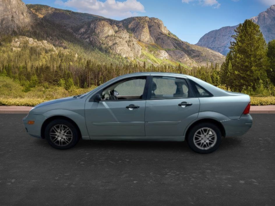 2005 GREEN /CLOTH Ford Focus SE (1FAFP34N35W) with an 2.0L I4 engine, AUTOMATIC transmission, located at 1235 N Woodruff Ave., Idaho Falls, 83401, (208) 523-1053, 43.507172, -112.000488- Photo#0