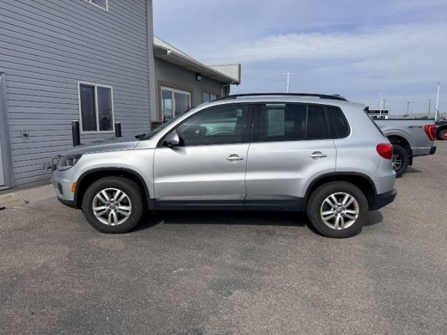 2017 SILVER /Charcoal Black Volkswagen Tiguan (WVGAV7AX2HW) with an 2L I-4 gasoline direct injection engine, Automatic transmission, located at 1175 N Woodruff Ave, Idaho Falls, ID, 83401, 43.506901, -111.999657 - At Timberline Auto, finding a great deal on your next vehicle is always easy! Our experienced sales staff goal is to help find you the right vehicle at the right price! Our knowledgeable finance department has options for almost any credit score. We offer extended service contract options to prot- Photo#1