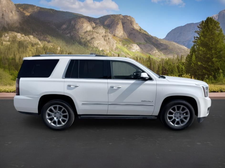 2015 WHITE /Jet Black GMC Yukon (1GKS2CKJ4FR) with an EcoTec3 62L V-8 gasoline direct injection engine, Automatic transmission, located at 1175 N Woodruff Ave, Idaho Falls, ID, 83401, 43.506901, -111.999657 - At Timberline Auto, finding a great deal on your next vehicle is always easy! Our experienced sales staff goal is to help find you the right vehicle at the right price! Our knowledgeable finance department has options for almost any credit score. We offer extended service contract options to prot- Photo#9