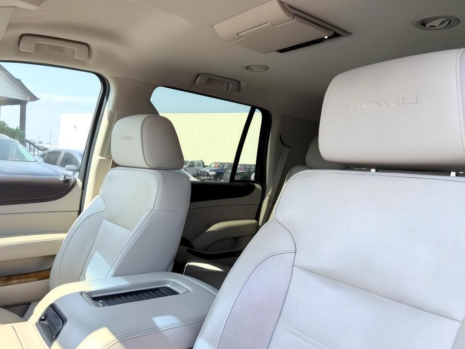 2015 WHITE /Jet Black GMC Yukon (1GKS2CKJ4FR) with an EcoTec3 62L V-8 gasoline direct injection engine, Automatic transmission, located at 1175 N Woodruff Ave, Idaho Falls, ID, 83401, 43.506901, -111.999657 - At Timberline Auto, finding a great deal on your next vehicle is always easy! Our experienced sales staff goal is to help find you the right vehicle at the right price! Our knowledgeable finance department has options for almost any credit score. We offer extended service contract options to prot- Photo#25