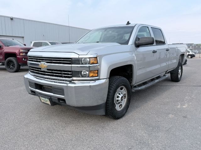 2018 Silver Ice Metallic /Dark Ash/Jet Black Chevrolet Silverado 2500HD (1GC1KUEG1JF) with an Duramax 66L V-8 diesel direct injection engine, Automatic transmission, located at 1175 N Woodruff Ave, Idaho Falls, ID, 83401, 43.506901, -111.999657 - At Timberline Auto, finding a great deal on your next vehicle is always easy! Our experienced sales staff goal is to help find you the right vehicle at the right price! Our knowledgeable finance department has options for almost any credit score. We offer extended service contract options to prot- Photo#26