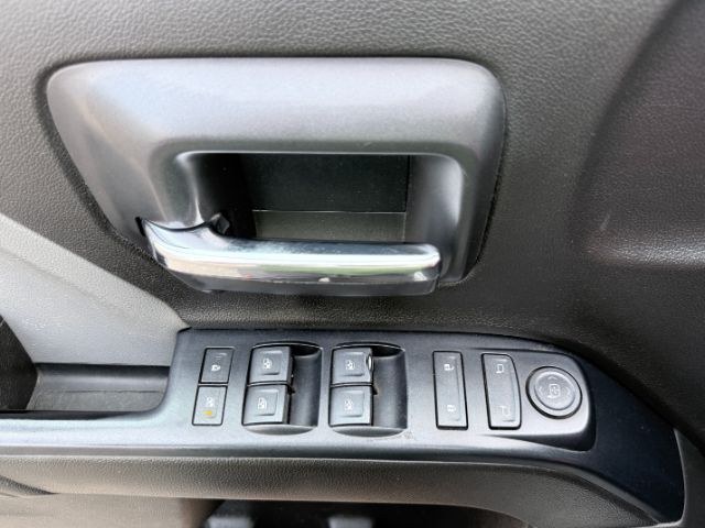 2018 Silver Ice Metallic /Dark Ash/Jet Black Chevrolet Silverado 2500HD (1GC1KUEG1JF) with an Duramax 66L V-8 diesel direct injection engine, Automatic transmission, located at 1175 N Woodruff Ave, Idaho Falls, ID, 83401, 43.506901, -111.999657 - At Timberline Auto, finding a great deal on your next vehicle is always easy! Our experienced sales staff goal is to help find you the right vehicle at the right price! Our knowledgeable finance department has options for almost any credit score. We offer extended service contract options to prot- Photo#47