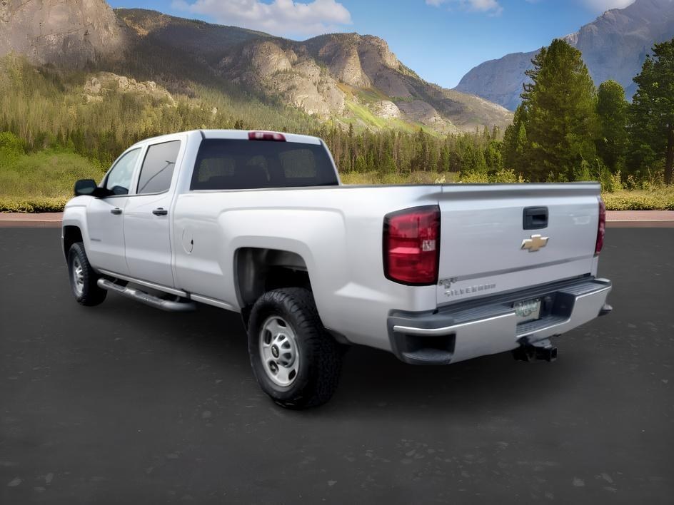2018 Silver Ice Metallic /Dark Ash/Jet Black Chevrolet Silverado 2500HD (1GC1KUEG1JF) with an Duramax 66L V-8 diesel direct injection engine, Automatic transmission, located at 1175 N Woodruff Ave, Idaho Falls, ID, 83401, 43.506901, -111.999657 - At Timberline Auto, finding a great deal on your next vehicle is always easy! Our experienced sales staff goal is to help find you the right vehicle at the right price! Our knowledgeable finance department has options for almost any credit score. We offer extended service contract options to prot- Photo#2