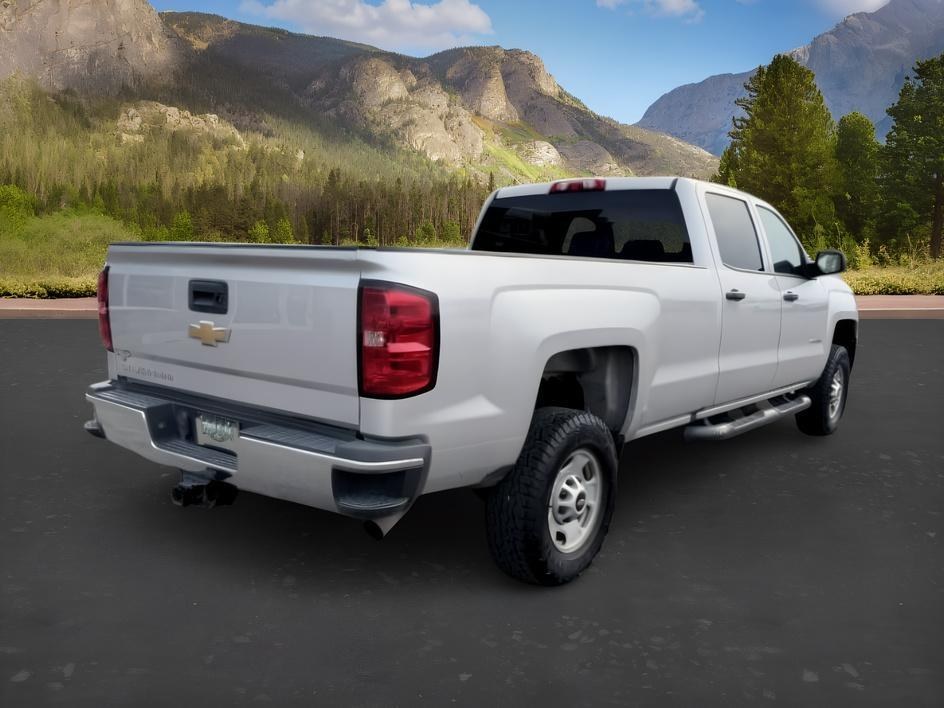 2018 Silver Ice Metallic /Dark Ash/Jet Black Chevrolet Silverado 2500HD (1GC1KUEG1JF) with an Duramax 66L V-8 diesel direct injection engine, Automatic transmission, located at 1175 N Woodruff Ave, Idaho Falls, ID, 83401, 43.506901, -111.999657 - At Timberline Auto, finding a great deal on your next vehicle is always easy! Our experienced sales staff goal is to help find you the right vehicle at the right price! Our knowledgeable finance department has options for almost any credit score. We offer extended service contract options to prot- Photo#6
