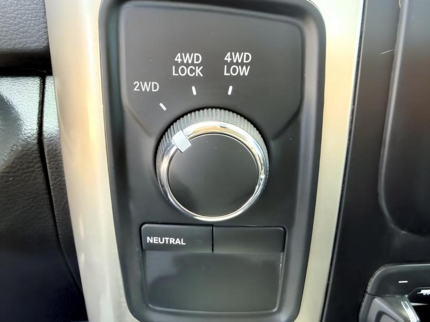 2016 BLACK /Diesel Gray/Black Ram 2500 (3C6UR5DJ7GG) with an HEMI 64L V-8 VVT variable valve control engine, Automatic transmission, located at 1175 N Woodruff Ave, Idaho Falls, ID, 83401, 43.506901, -111.999657 - At Timberline Auto, finding a great deal on your next vehicle is always easy! Our experienced sales staff goal is to help find you the right vehicle at the right price! Our knowledgeable finance department has options for almost any credit score. We offer extended service contract options to prot- Photo#16