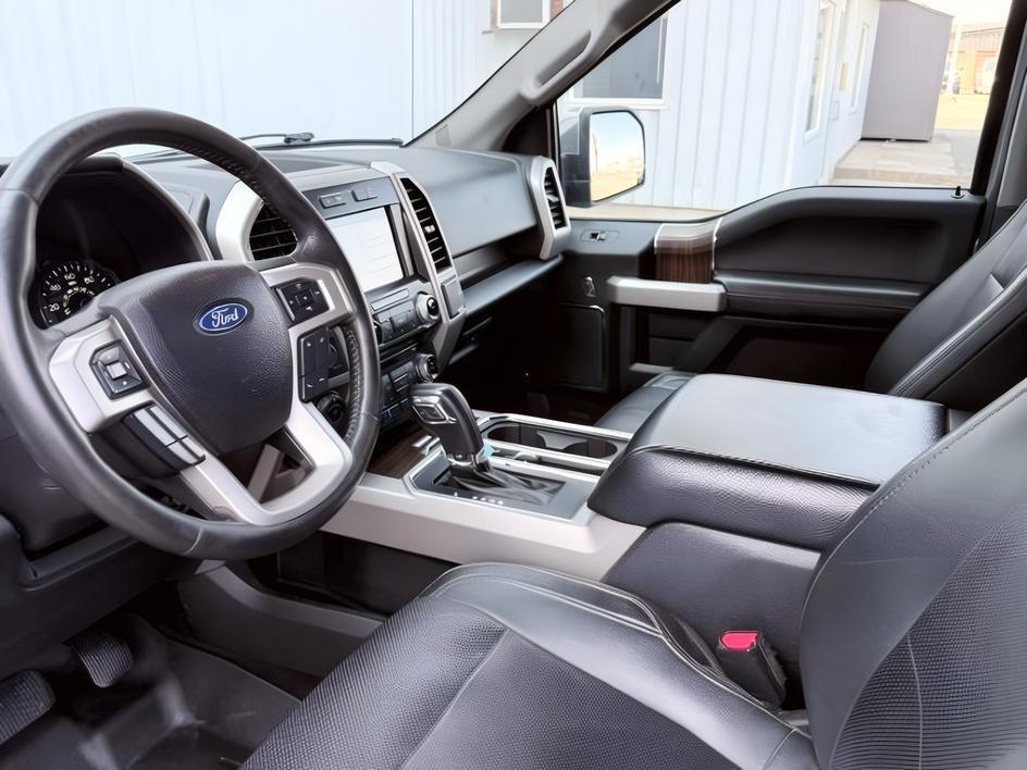 2017 SILVER /Black Ford F-150 (1FTEW1EG8HF) with an EcoBoost 35L V-6 gasoline direct injection engine, Automatic transmission, located at 1175 N Woodruff Ave, Idaho Falls, ID, 83401, 43.506901, -111.999657 - At Timberline Auto, finding a great deal on your next vehicle is always easy! Our experienced sales staff goal is to help find you the right vehicle at the right price! Our knowledgeable finance department has options for almost any credit score. We offer extended service contract options to prot- Photo#14