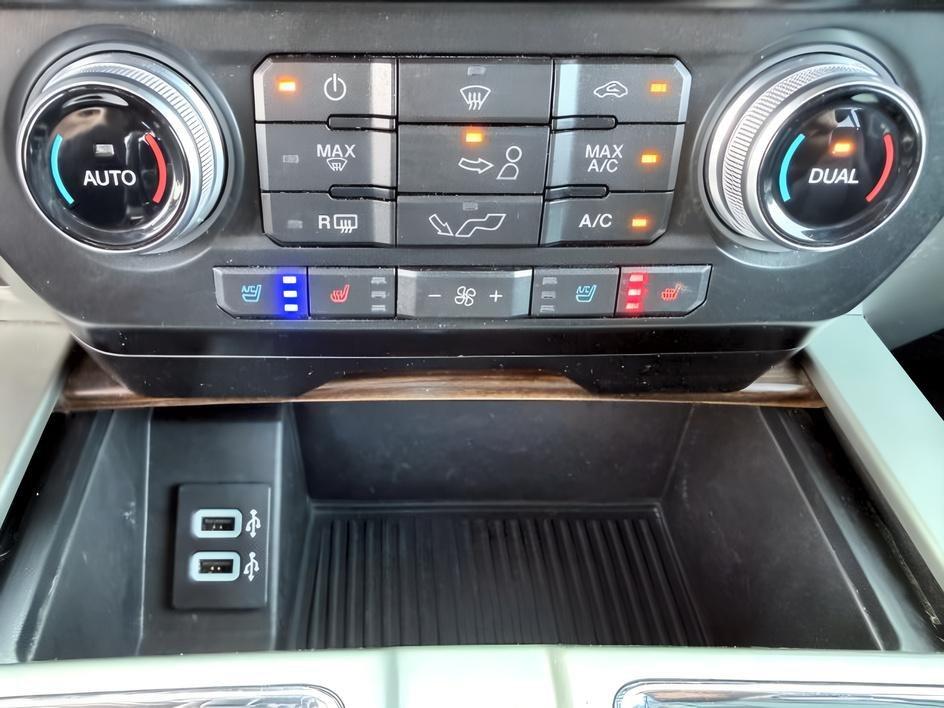 2017 SILVER /Black Ford F-150 (1FTEW1EG8HF) with an EcoBoost 35L V-6 gasoline direct injection engine, Automatic transmission, located at 1175 N Woodruff Ave, Idaho Falls, ID, 83401, 43.506901, -111.999657 - At Timberline Auto, finding a great deal on your next vehicle is always easy! Our experienced sales staff goal is to help find you the right vehicle at the right price! Our knowledgeable finance department has options for almost any credit score. We offer extended service contract options to prot- Photo#18