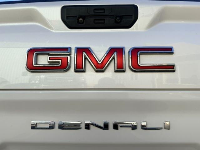2020 WHITE /Jet Black GMC Sierra 1500 (1GTU9FEL1LZ) with an EcoTec3 62L V-8 gasoline direct injection engine, Automatic transmission, located at 1175 N Woodruff Ave, Idaho Falls, ID, 83401, 43.506901, -111.999657- Photo#4