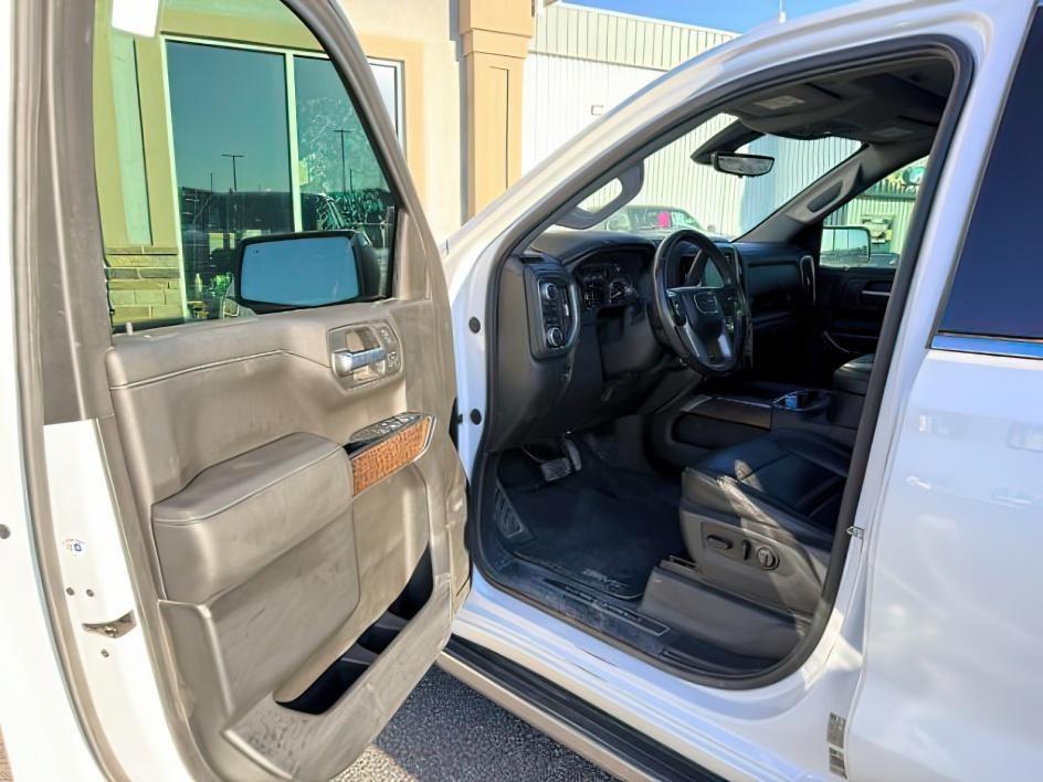 2020 White Frost Tricoat /Jet Black GMC Sierra Denali (1GTU9FEL1LZ) with an V8, 6.2L engine, 10-speed automatic transmission, located at 1175 N Woodruff Ave, Idaho Falls, ID, 83401, 43.506901, -111.999657 - <b>Vehicle Details</b><br>Looking for a premium pre-owned truck in Idaho Falls, ID? This 2020 GMC Sierra 1500 Denali 4WD delivers the bold capability, refined comfort, and upscale features you want in a full-size pickup. Powered by a commanding V8 6.2L gasoline engine, this GMC Sierra Denali is buil- Photo#43