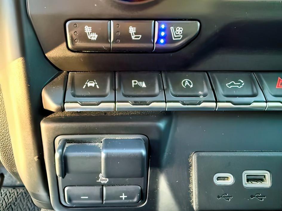 2020 White Frost Tricoat /Jet Black GMC Sierra Denali (1GTU9FEL1LZ) with an V8, 6.2L engine, 10-speed automatic transmission, located at 1175 N Woodruff Ave, Idaho Falls, ID, 83401, 43.506901, -111.999657 - <b>Vehicle Details</b><br>Looking for a premium pre-owned truck in Idaho Falls, ID? This 2020 GMC Sierra 1500 Denali 4WD delivers the bold capability, refined comfort, and upscale features you want in a full-size pickup. Powered by a commanding V8 6.2L gasoline engine, this GMC Sierra Denali is buil- Photo#49