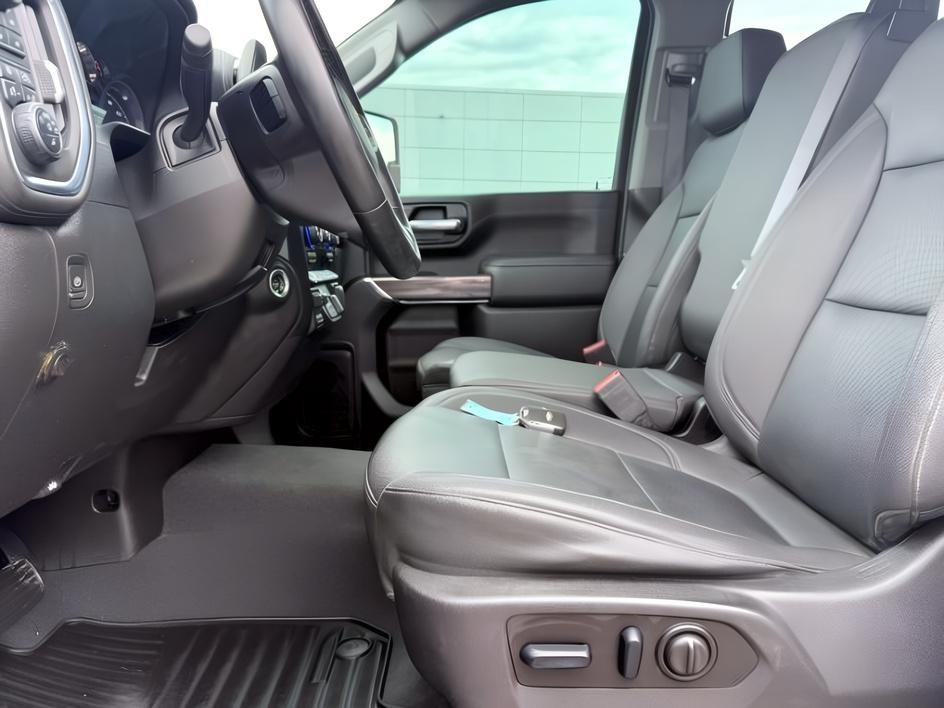 2023 Summit White /Jet Black Chevrolet Silverado LTZ (2GC4YUEY5P1) with an V8, 6.6L engine, 10-speed automatic transmission, located at 1175 N Woodruff Ave, Idaho Falls, ID, 83401, 43.506901, -111.999657 - <b>Vehicle Details</b><br>Drive home capability and luxury in this pre-owned 2023 Chevrolet Silverado 3500 LTZ 4WD, now available in Idaho Falls, ID. Powered by a V8 6.6L Diesel engine, this heavy-duty pickup is built for demanding jobs, towing, and confident year-round driving. The Chevrolet Silver- Photo#40