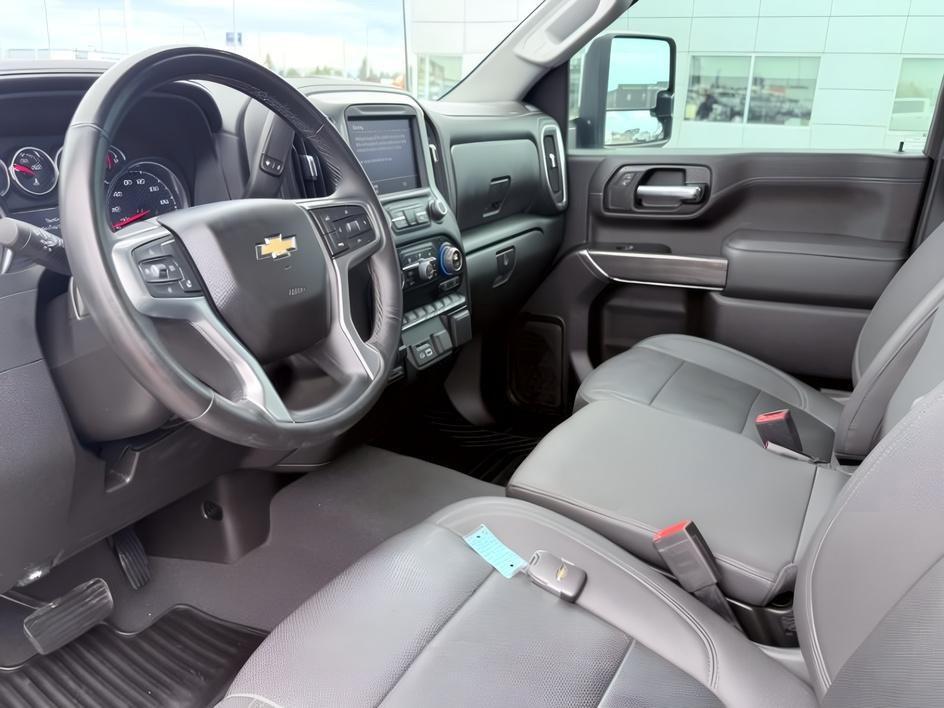 2023 Summit White /Jet Black Chevrolet Silverado LTZ (2GC4YUEY5P1) with an V8, 6.6L engine, 10-speed automatic transmission, located at 1175 N Woodruff Ave, Idaho Falls, ID, 83401, 43.506901, -111.999657 - <b>Vehicle Details</b><br>Drive home capability and luxury in this pre-owned 2023 Chevrolet Silverado 3500 LTZ 4WD, now available in Idaho Falls, ID. Powered by a V8 6.6L Diesel engine, this heavy-duty pickup is built for demanding jobs, towing, and confident year-round driving. The Chevrolet Silver- Photo#41