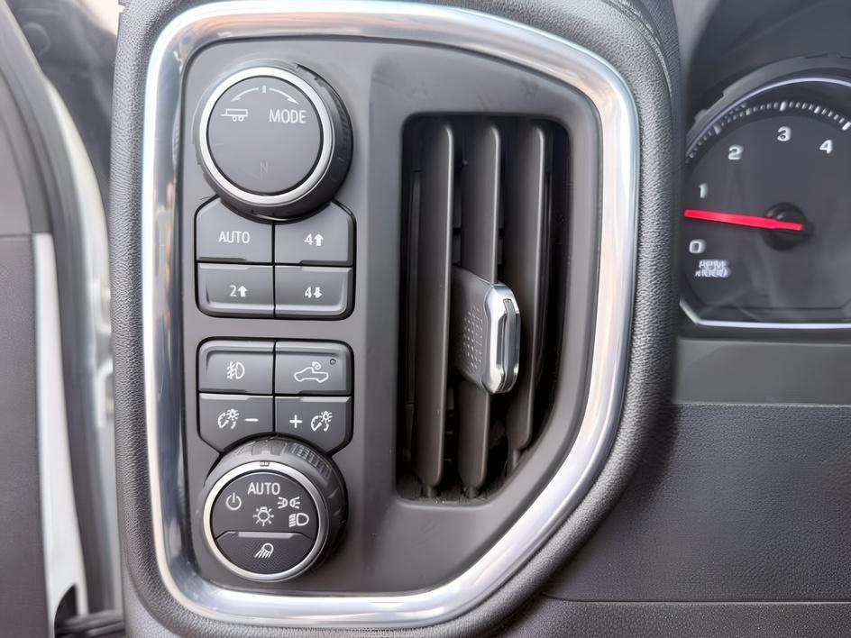 2023 Summit White /Jet Black Chevrolet Silverado LTZ (2GC4YUEY5P1) with an V8, 6.6L engine, 10-speed automatic transmission, located at 1175 N Woodruff Ave, Idaho Falls, ID, 83401, 43.506901, -111.999657 - <b>Vehicle Details</b><br>Drive home capability and luxury in this pre-owned 2023 Chevrolet Silverado 3500 LTZ 4WD, now available in Idaho Falls, ID. Powered by a V8 6.6L Diesel engine, this heavy-duty pickup is built for demanding jobs, towing, and confident year-round driving. The Chevrolet Silver- Photo#49