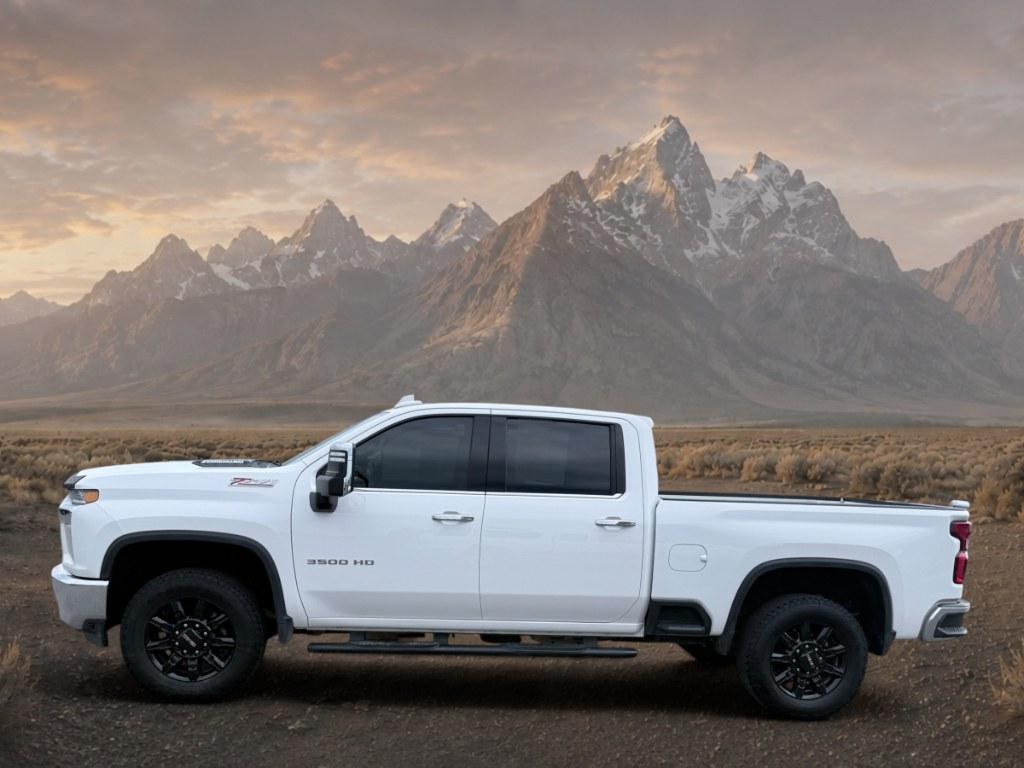 2023 Summit White /Jet Black Chevrolet Silverado LTZ (2GC4YUEY5P1) with an V8, 6.6L engine, 10-speed automatic transmission, located at 1175 N Woodruff Ave, Idaho Falls, ID, 83401, 43.506901, -111.999657 - <b>Vehicle Details</b><br>Drive home capability and luxury in this pre-owned 2023 Chevrolet Silverado 3500 LTZ 4WD, now available in Idaho Falls, ID. Powered by a V8 6.6L Diesel engine, this heavy-duty pickup is built for demanding jobs, towing, and confident year-round driving. The Chevrolet Silver- Photo#1