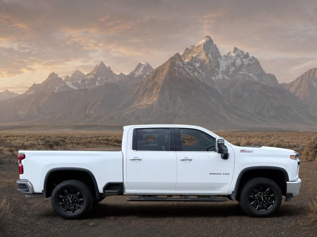 2023 Summit White /Jet Black Chevrolet Silverado LTZ (2GC4YUEY5P1) with an V8, 6.6L engine, 10-speed automatic transmission, located at 1175 N Woodruff Ave, Idaho Falls, ID, 83401, 43.506901, -111.999657 - <b>Vehicle Details</b><br>Drive home capability and luxury in this pre-owned 2023 Chevrolet Silverado 3500 LTZ 4WD, now available in Idaho Falls, ID. Powered by a V8 6.6L Diesel engine, this heavy-duty pickup is built for demanding jobs, towing, and confident year-round driving. The Chevrolet Silver- Photo#6