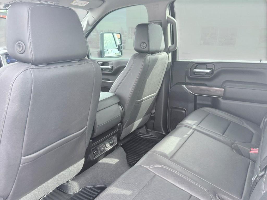 2023 Summit White /Jet Black Chevrolet Silverado LTZ (2GC4YUEY5P1) with an V8, 6.6L engine, 10-speed automatic transmission, located at 1175 N Woodruff Ave, Idaho Falls, ID, 83401, 43.506901, -111.999657 - <b>Vehicle Details</b><br>Drive home capability and luxury in this pre-owned 2023 Chevrolet Silverado 3500 LTZ 4WD, now available in Idaho Falls, ID. Powered by a V8 6.6L Diesel engine, this heavy-duty pickup is built for demanding jobs, towing, and confident year-round driving. The Chevrolet Silver- Photo#25