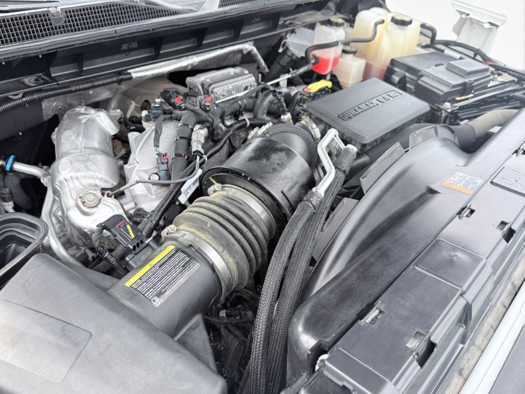 2023 Summit White /Jet Black Chevrolet Silverado LTZ (2GC4YUEY5P1) with an V8, 6.6L engine, 10-speed automatic transmission, located at 1175 N Woodruff Ave, Idaho Falls, ID, 83401, 43.506901, -111.999657 - <b>Vehicle Details</b><br>Drive home capability and luxury in this pre-owned 2023 Chevrolet Silverado 3500 LTZ 4WD, now available in Idaho Falls, ID. Powered by a V8 6.6L Diesel engine, this heavy-duty pickup is built for demanding jobs, towing, and confident year-round driving. The Chevrolet Silver- Photo#26