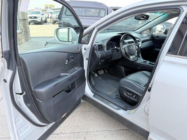 2015 SILVER /LEATHER Lexus RX 350 (2T2ZK1BA9FC) with an 35L V6 engine, Automatic transmission, located at 1175 N Woodruff Ave, Idaho Falls, ID, 83401, 43.506901, -111.999657 - At Timberline Auto, finding a great deal on your next vehicle is always easy! Our experienced sales staff goal is to help find you the right vehicle at the right price! Our knowledgeable finance department has options for almost any credit score. We offer extended service contract options to prot- Photo#44