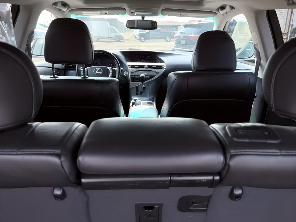 2015 SILVER /LEATHER Lexus RX 350 (2T2ZK1BA9FC) with an 35L V6 engine, Automatic transmission, located at 1175 N Woodruff Ave, Idaho Falls, ID, 83401, 43.506901, -111.999657 - At Timberline Auto, finding a great deal on your next vehicle is always easy! Our experienced sales staff goal is to help find you the right vehicle at the right price! Our knowledgeable finance department has options for almost any credit score. We offer extended service contract options to prot- Photo#7