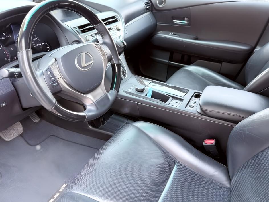 2015 SILVER /LEATHER Lexus RX 350 (2T2ZK1BA9FC) with an 35L V6 engine, Automatic transmission, located at 1175 N Woodruff Ave, Idaho Falls, ID, 83401, 43.506901, -111.999657 - At Timberline Auto, finding a great deal on your next vehicle is always easy! Our experienced sales staff goal is to help find you the right vehicle at the right price! Our knowledgeable finance department has options for almost any credit score. We offer extended service contract options to prot- Photo#16