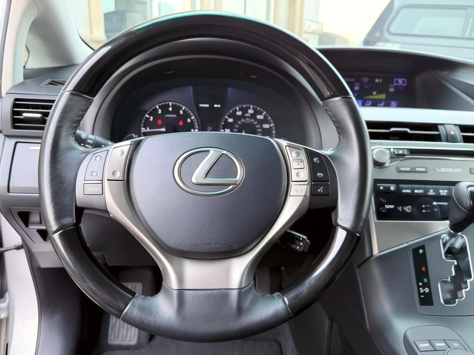 2015 SILVER /LEATHER Lexus RX 350 (2T2ZK1BA9FC) with an 35L V6 engine, Automatic transmission, located at 1175 N Woodruff Ave, Idaho Falls, ID, 83401, 43.506901, -111.999657 - At Timberline Auto, finding a great deal on your next vehicle is always easy! Our experienced sales staff goal is to help find you the right vehicle at the right price! Our knowledgeable finance department has options for almost any credit score. We offer extended service contract options to prot- Photo#17