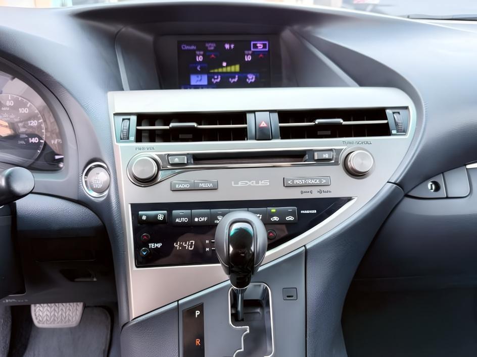 2015 SILVER /LEATHER Lexus RX 350 (2T2ZK1BA9FC) with an 35L V6 engine, Automatic transmission, located at 1175 N Woodruff Ave, Idaho Falls, ID, 83401, 43.506901, -111.999657 - At Timberline Auto, finding a great deal on your next vehicle is always easy! Our experienced sales staff goal is to help find you the right vehicle at the right price! Our knowledgeable finance department has options for almost any credit score. We offer extended service contract options to prot- Photo#18